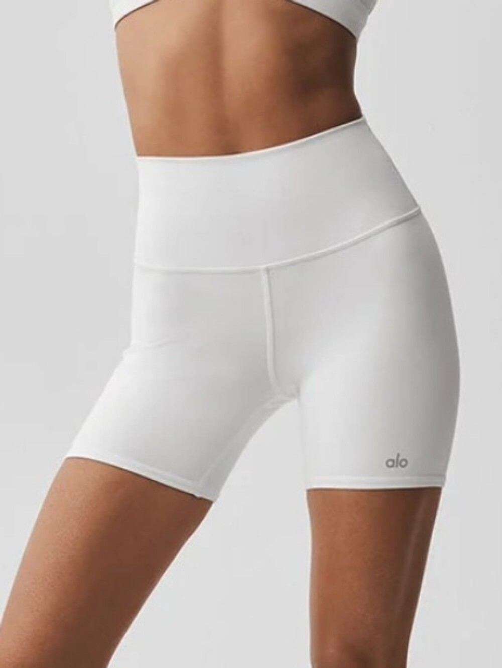 Alo 5" Airbrush High-Waist Biker Short - White Small